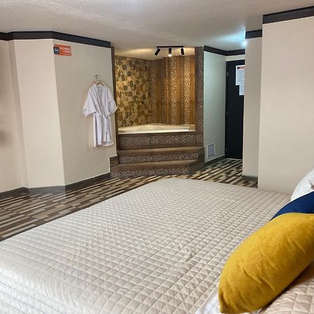 Hostal Guayllabamba Quito Ngoại thất bức ảnh